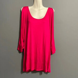 Poliana Plus 2X Long sleeve cold shoulder Fuchsia.